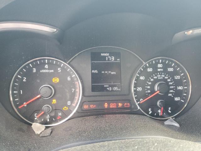 Photo 9 from auction – 2017 KIA FORTE LX with VIN 3KPFK4A74HE056419