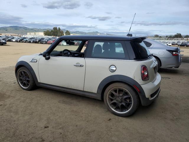 Photo 2 from auction – 2010 MINI COOPER with VIN WMWMF7C53ATX45838