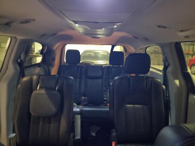 Photo 10 from auction – 2016 CHRYSLER TOWN & COU with VIN 2C4RC1BG8GR187518