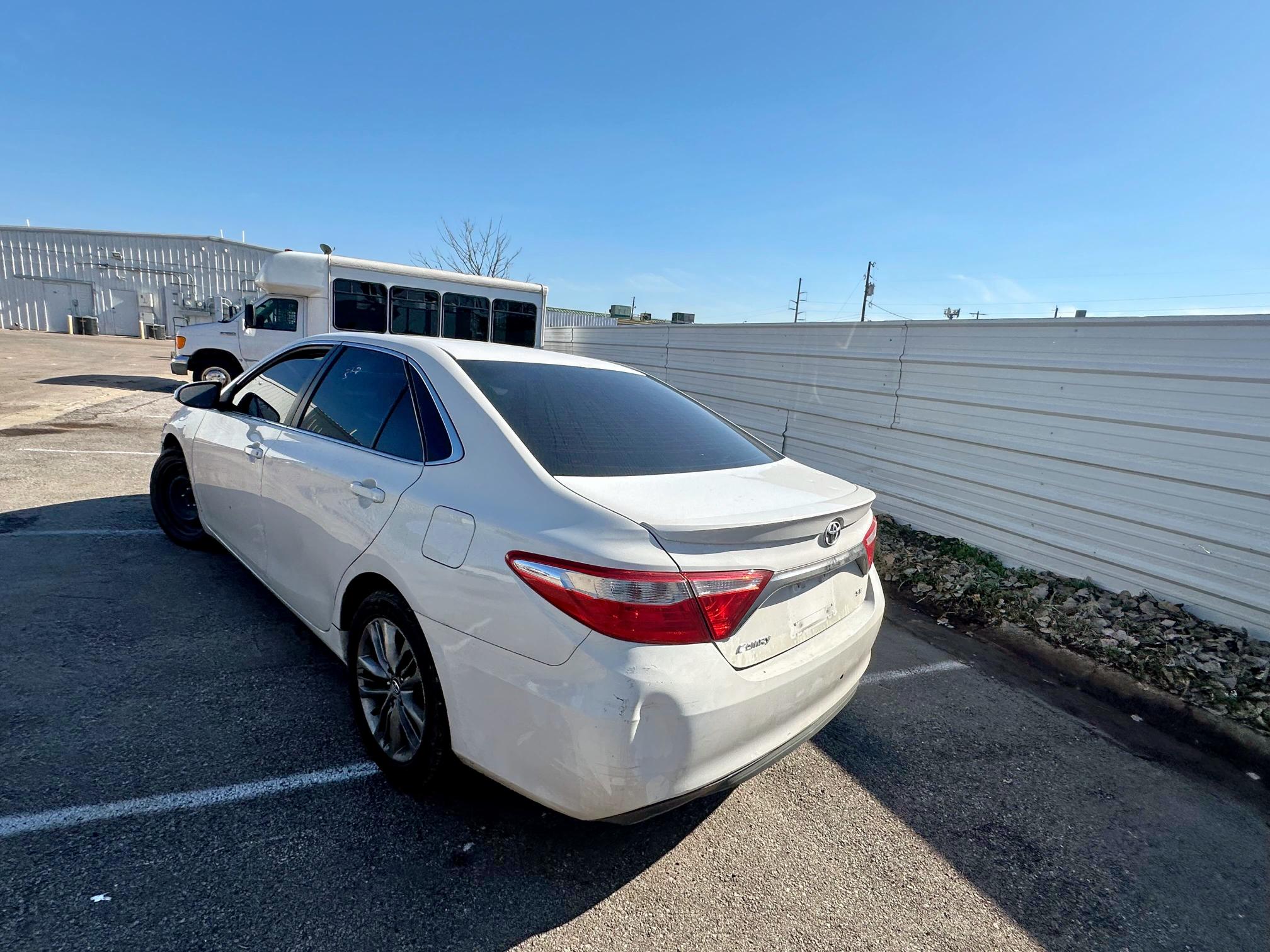 Photo 3 from auction – 2015 TOYOTA CAMRY LE with VIN 4T1BF1FK1FU980082
