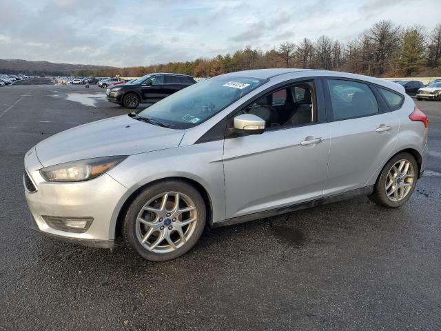 FORD FOCUS SE 2015 with VIN 1FADP3K22FL251807 - Photo from auction