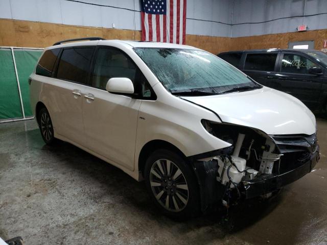 Photo 4 from auction – 2018 TOYOTA SIENNA XLE with VIN 5TDDZ3DC1JS205063
