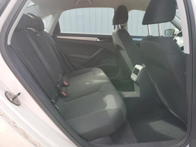 Photo 10 from auction – 2014 VOLKSWAGEN PASSAT S with VIN 1VWAH7A32EC008330