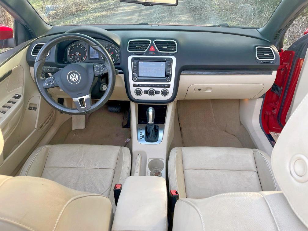 Photo 9 from auction – 2014 VOLKSWAGEN EOS LUX with VIN WVWFW8AH3EV001617