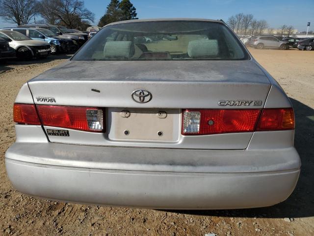 Photo 6 from auction – 2000 TOYOTA CAMRY CE with VIN 4T1BG22K5YU633382