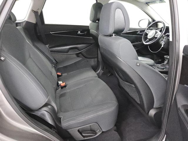 Photo 11 from auction – 2016 KIA SORENTO LX with VIN 5XYPG4A36GG104166