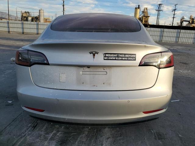 Photo 6 from auction – 2018 TESLA MODEL 3 with VIN 5YJ3E1EA5JF037425