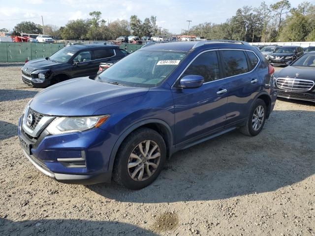 NISSAN ROGUE S 2017 with VIN JN8AT2MT1HW139028 - Photo from auction