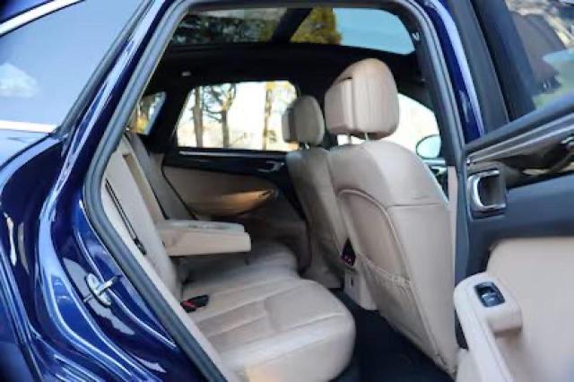 Photo 6 from auction – 2022 PORSCHE MACAN with VIN WP1AA2A52NLB00337
