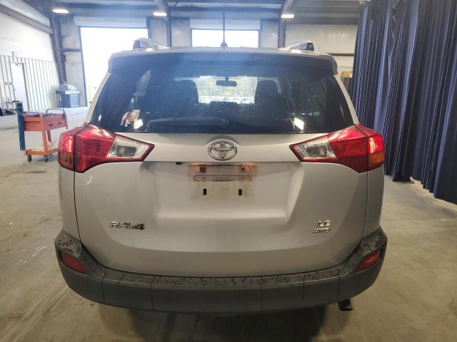 Photo 6 from auction – 2015 TOYOTA RAV4 LE with VIN JTMBFREV2FD171558
