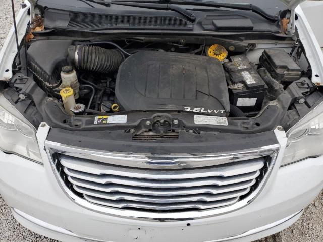Photo 12 from auction – 2015 CHRYSLER TOWN & COU with VIN 2C4RC1CG0FR573041