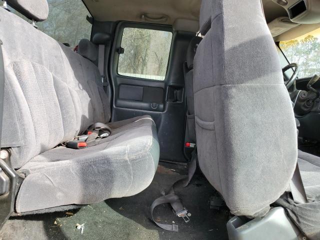 Photo 10 from auction – 2002 CHEVROLET SILVERADO with VIN 2GCEC19V021374164