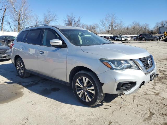 Photo 4 from auction – 2017 NISSAN PATHFINDER with VIN 5N1DR2MN1HC696138