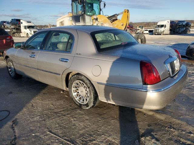 Photo 2 from auction – 2002 LINCOLN TOWN CAR S with VIN 1LNHM82W82Y654087