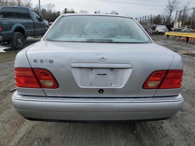 Photo 6 from auction – 1999 MERCEDES-BENZ E 320 with VIN WDBJF65H0XA904616