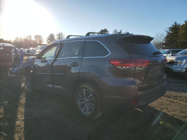 Photo 2 from auction – 2018 TOYOTA HIGHLANDER with VIN 5TDJZRFH1JS823529