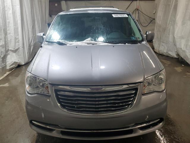 Photo 5 from auction – 2016 CHRYSLER TOWN & COU with VIN 2C4RC1BG0GR212928