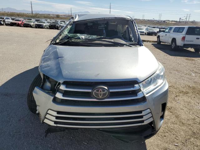 Photo 5 from auction – 2018 TOYOTA HIGHLANDER with VIN 5TDZZRFH9JS258904