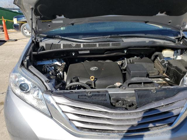 Photo 11 from auction – 2017 TOYOTA SIENNA XLE with VIN 5TDDZ3DC5HS151731