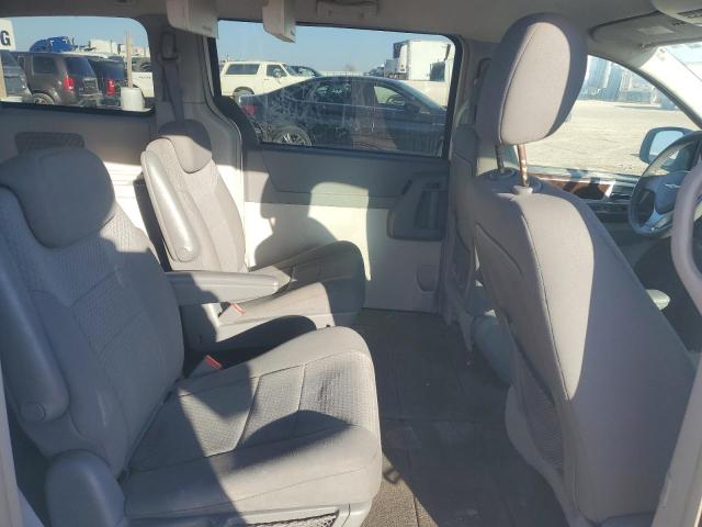 Photo 11 from auction – 2010 CHRYSLER TOWN & COU with VIN 2A4RR5D18AR132082