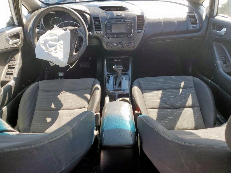 Photo 8 from auction – 2017 KIA FORTE LX with VIN 3KPFL4A75HE011566