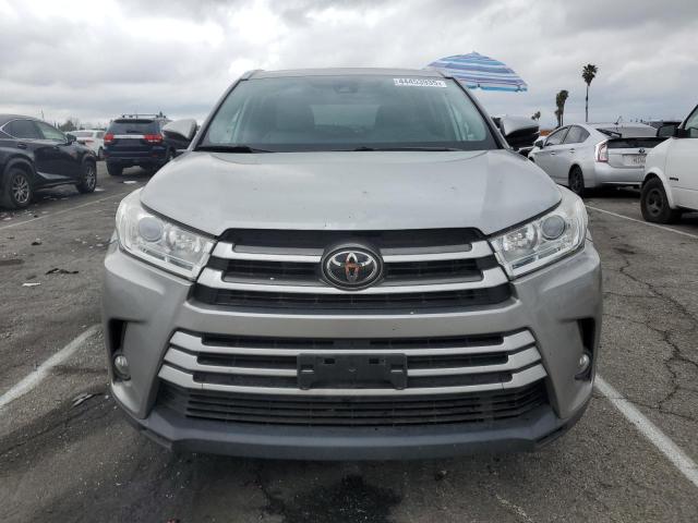 Photo 5 from auction – 2019 TOYOTA HIGHLANDER with VIN 5TDKZRFH1KS572291