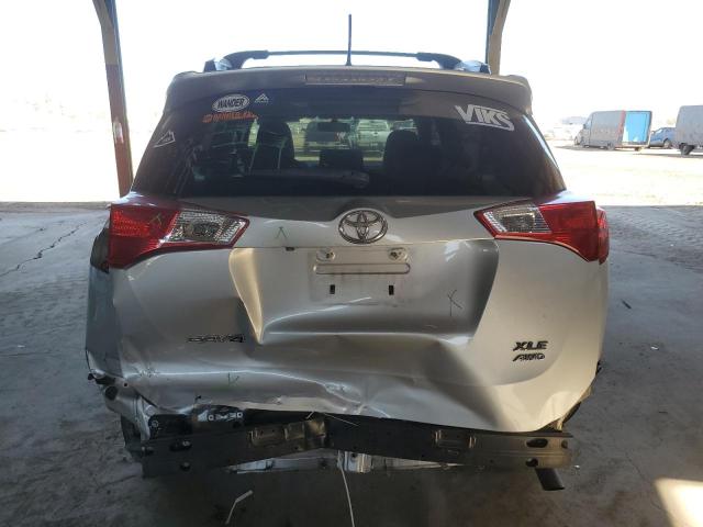 Photo 6 from auction – 2015 TOYOTA RAV4 XLE with VIN JTMRFREV9FD118662