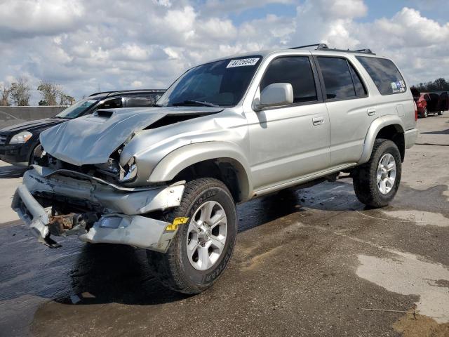 TOYOTA 4RUNNER SR 2000 with VIN JT3HN86R4Y0283799 - Photo from auction