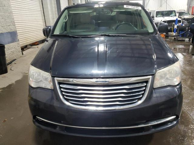 Photo 5 from auction – 2013 CHRYSLER TOWN & COU with VIN 2C4RC1BGXDR645698