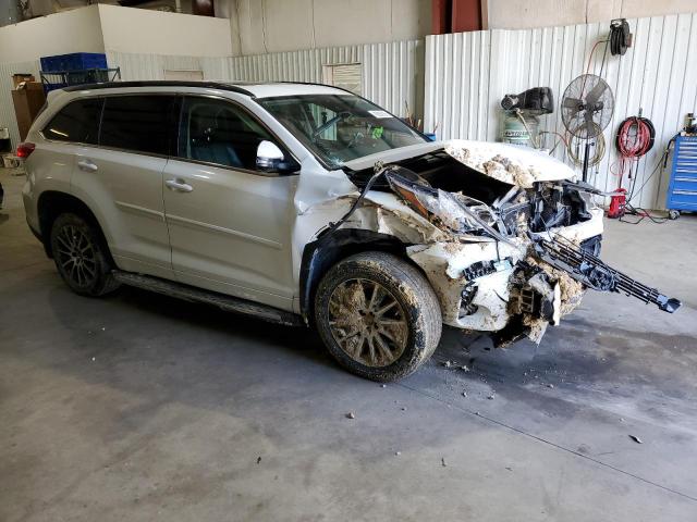 Photo 4 from auction – 2017 TOYOTA HIGHLANDER with VIN 5TDKZRFH3HS517396