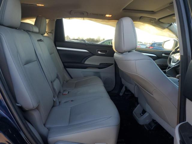 Photo 11 from auction – 2016 TOYOTA HIGHLANDER with VIN 5TDJKRFHXGS321535