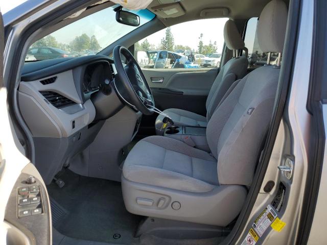 Photo 7 from auction – 2017 TOYOTA SIENNA LE with VIN 5TDKZ3DC1HS835165