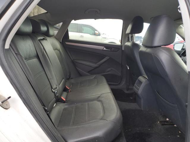 Photo 10 from auction – 2014 VOLKSWAGEN PASSAT S with VIN 1VWAT7A30EC057816