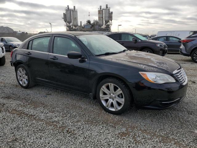 Photo 4 from auction – 2013 CHRYSLER 200 LX with VIN 1C3CCBAB6DN671864