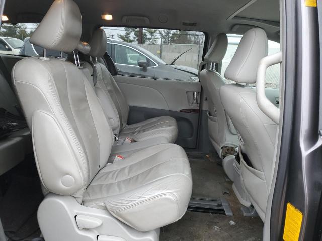 Photo 11 from auction – 2013 TOYOTA SIENNA XLE with VIN 5TDYK3DC0DS281092