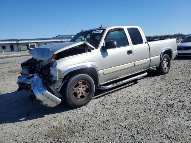 CHEVROLET SILVERADO 2004 with VIN 2GCEC19T441175829 - Photo from auction