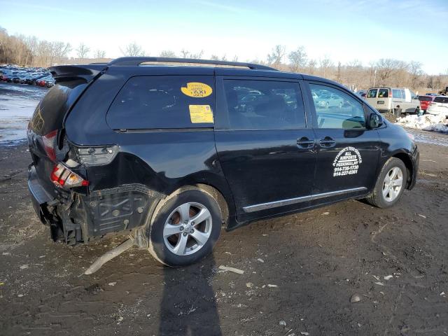 Photo 3 from auction – 2015 TOYOTA SIENNA LE with VIN 5TDKK3DCXFS678981