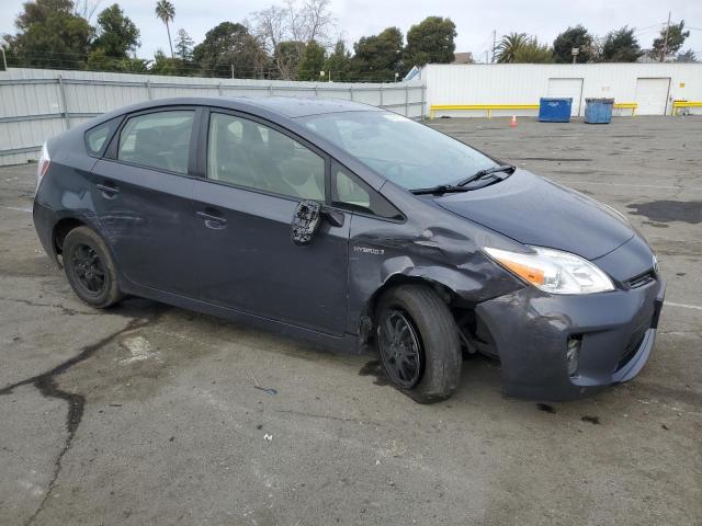 Photo 4 from auction – 2013 TOYOTA PRIUS with VIN JTDKN3DU6D1630906