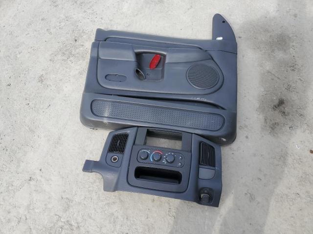 Photo 12 from auction – 2005 DODGE RAM 1500 S with VIN 1D7HU18D05J528780