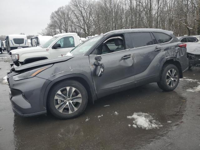 TOYOTA HIGHLANDER 2023 z numerem VIN 5TDKDRBH1PS015909 - Zdjęcie z aukcji