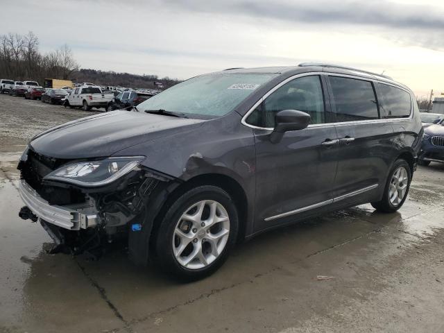 CHRYSLER PACIFICA T 2018 with VIN 2C4RC1EGXJR114959 - Photo from auction