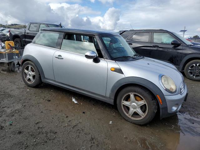 Photo 4 from auction – 2007 MINI COOPER with VIN WMWMF33587TT52662