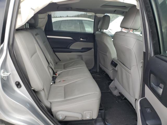 Фото 11 с аукциона – 2016 TOYOTA HIGHLANDER с VIN 5TDJKRFH8GS295906