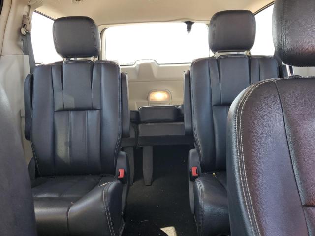 Photo 10 from auction – 2016 CHRYSLER TOWN & COU with VIN 2C4RC1BG5GR199027