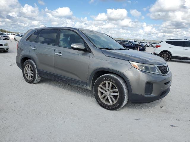 Photo 4 from auction – 2015 KIA SORENTO LX with VIN 5XYKT3A64FG552818