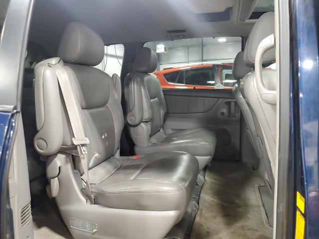 Photo 11 from auction – 2004 TOYOTA SIENNA XLE with VIN 5TDBA22C44S015693