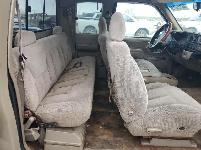 Снимка 10 от търг – 1997 CHEVROLET GMT-400 C1 с VIN 2GCEC19R6V1208271