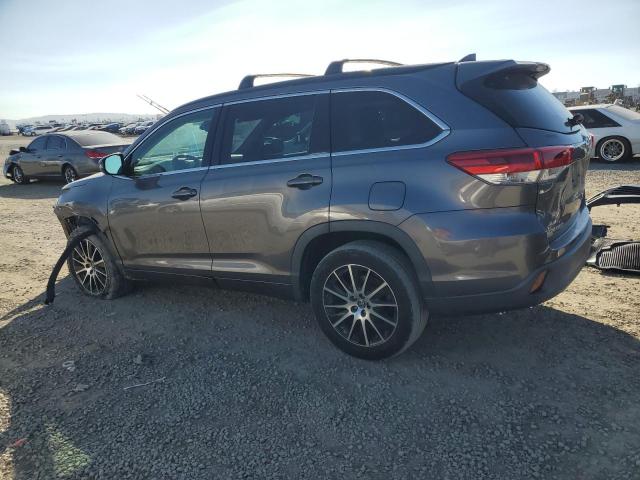Photo 2 from auction – 2018 TOYOTA HIGHLANDER with VIN 5TDKZRFH0JS546845