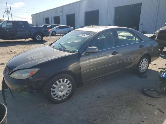 TOYOTA CAMRY LE 2004 with VIN 4T1BE30K54U933237 - Photo from auction