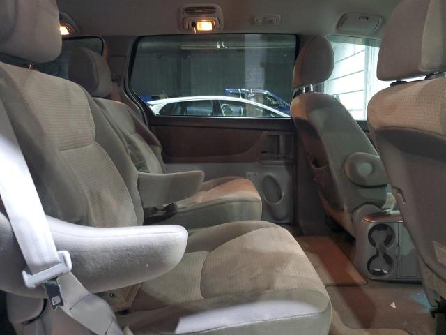 Photo 11 from auction – 2010 TOYOTA SIENNA CE with VIN 5TDKK4CC1AS307417